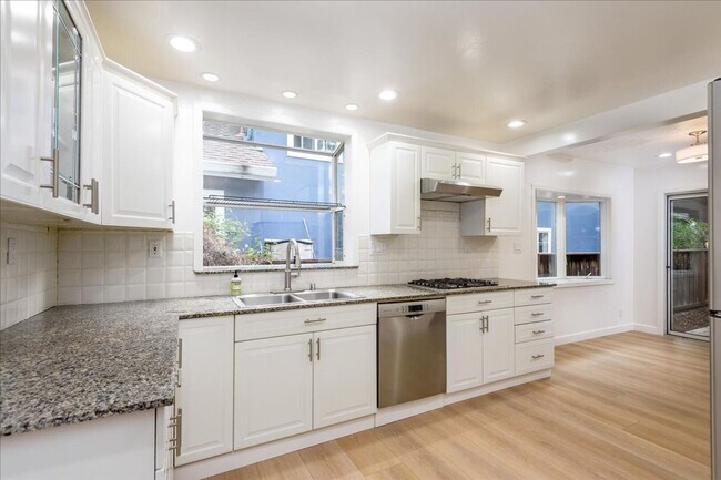 Foto del edificio - 726 14th Avenue-