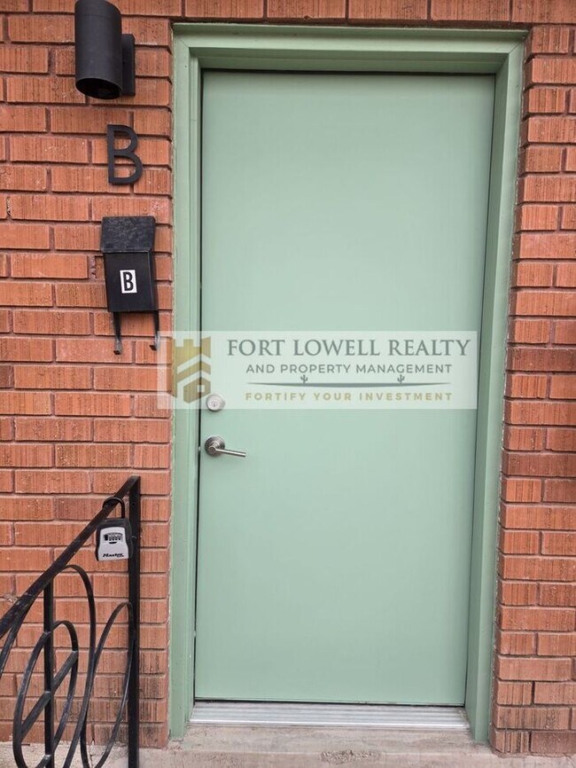 Foto del edificio - 1010 N Jones Blvd