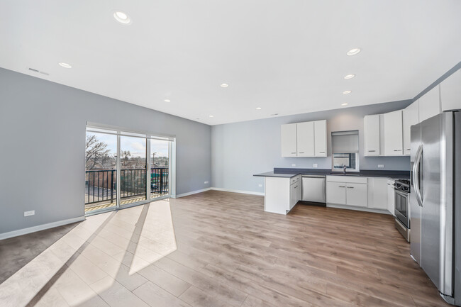 Building Photo - 3644 N Harlem Ave