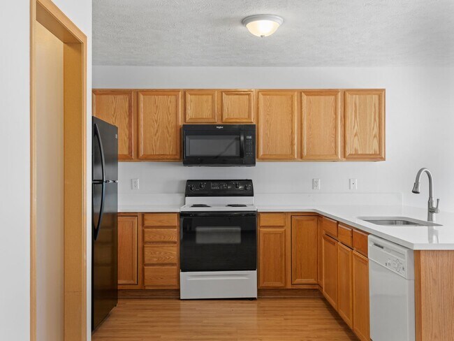 Building Photo - Renter's Dream with Triple Car Garage