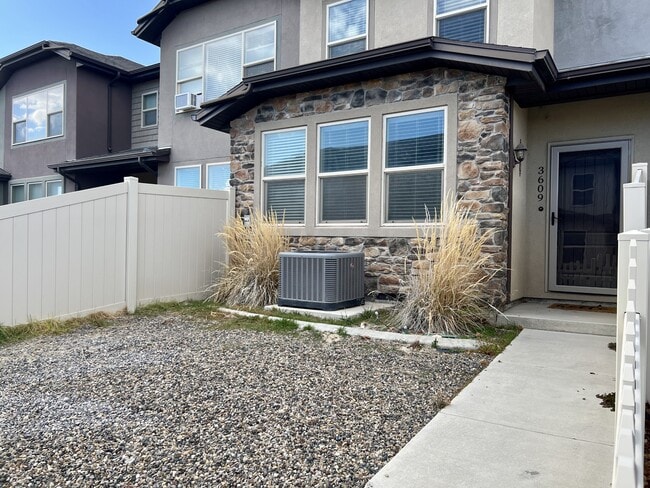 Building Photo - 3609 Autumn Colors Dr