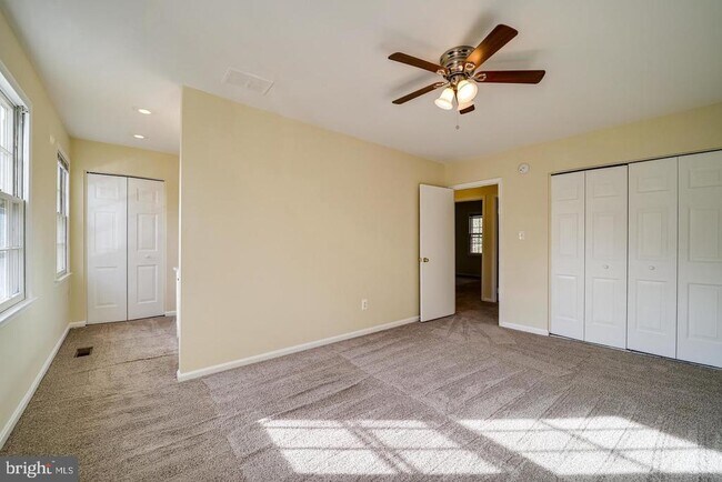 Foto del edificio - 7476 Adams Park Ct