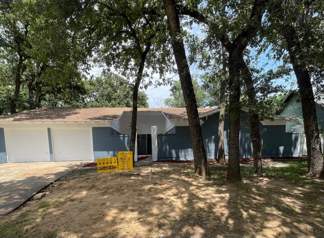 Foto del edificio - 704 W Pleasantview Dr