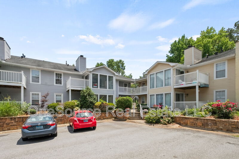 Primary Photo - 910 Augusta Drive