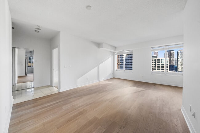 Building Photo - 35 Balmuto St