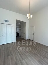 Building Photo - 4116 E Kaweah Ave