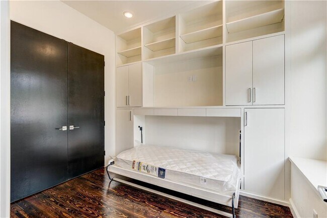 Foto del edificio - 616 NW 6th St