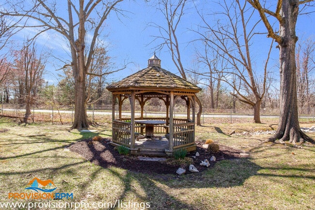 Foto del edificio - 2574 Riva Rd