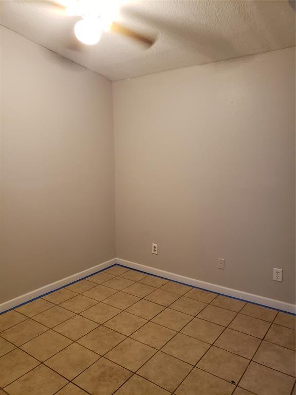 Foto del edificio - 9314 Chatwood Dr