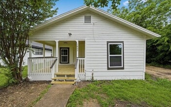 Building Photo - 1827 Wood Ave