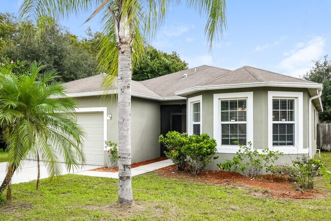 Building Photo - 220 Daigledog St