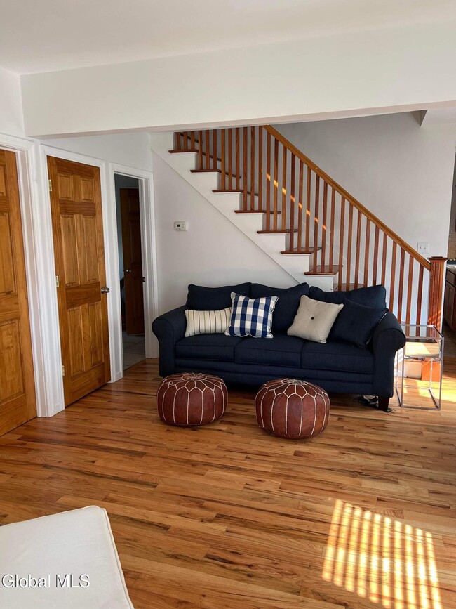 Foto del edificio - 165 Lake Ave