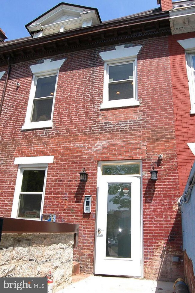 Building Photo - 3211 Georgia Ave NW