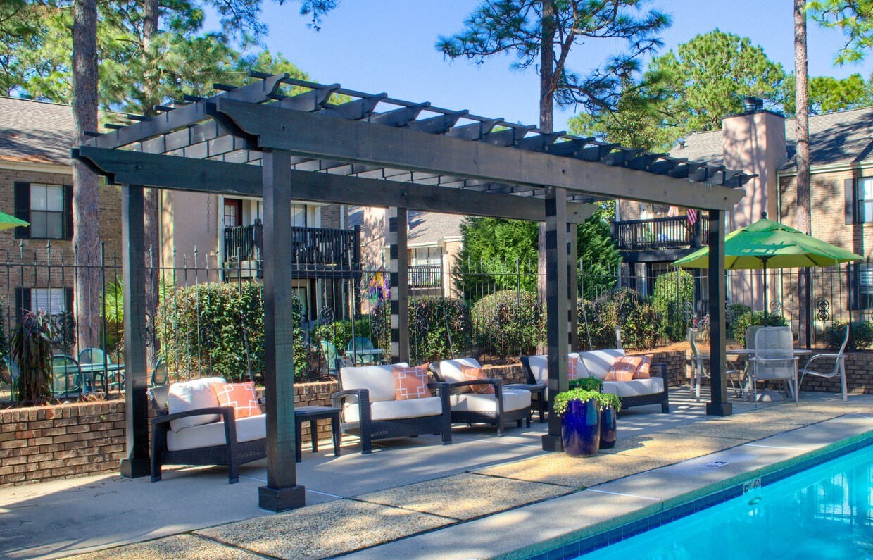 Summit at Hillcrest Apartments at 1601 Hillcrest Rd Mobile, AL