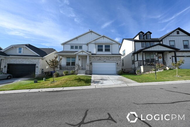 Foto del edificio - Beautiful Home in Prime Location Herriman!