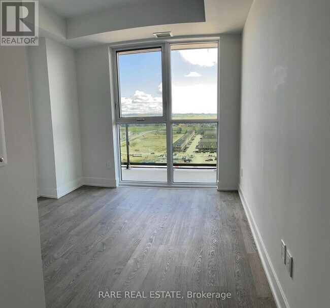 Photo du bâtiment - 2550 Simcoe St N