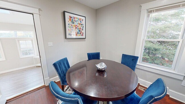 Foto del edificio - 1341 Franklin St NE