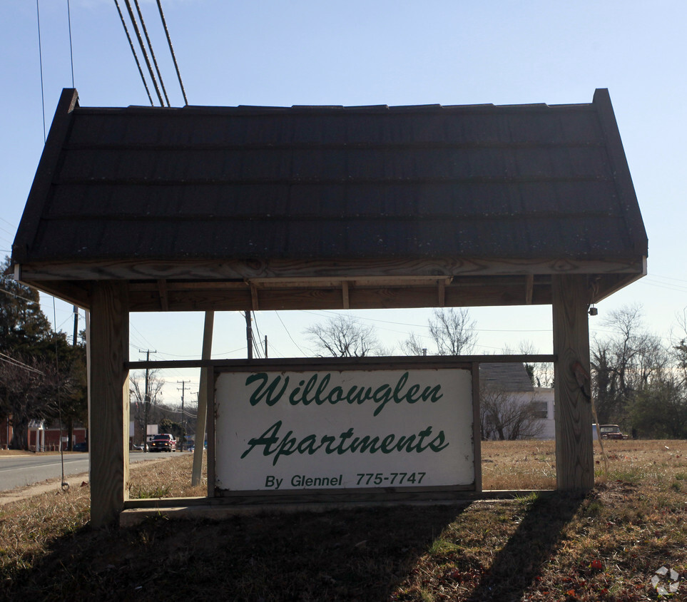 Building Photo - Willowglen Apartments