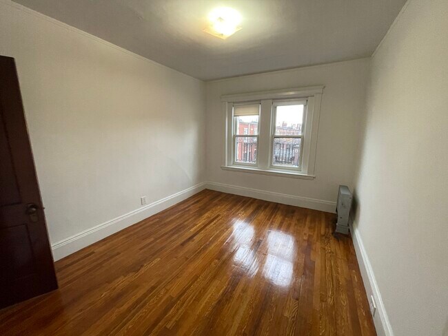 Building Photo - 30 Medfield St