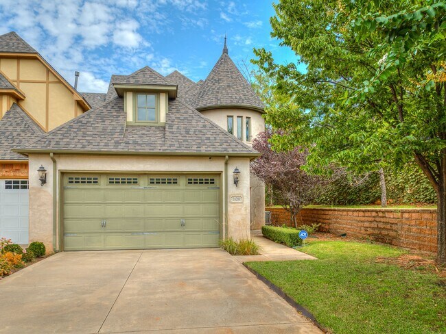 Foto del edificio - End Unit- @ Muirfield Village- Classic Bill Roberts Custom Built- 4 Bedrooms+ Media Room- Close t...