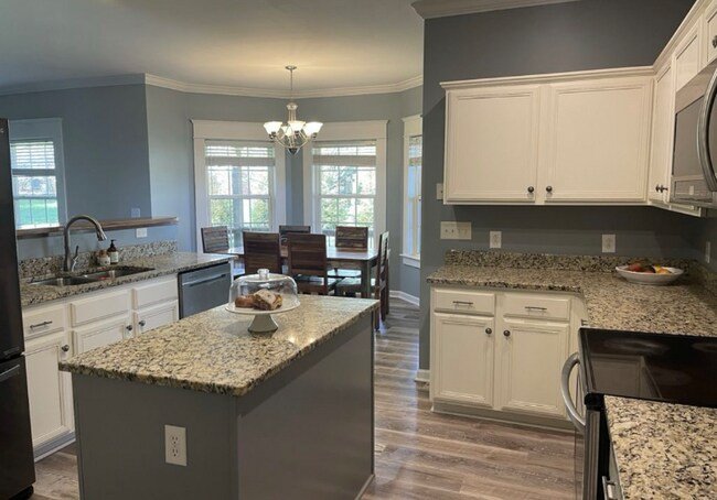 Foto del edificio - 1734 Dryden Dr