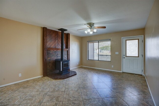 Foto del edificio - 3 bedroom, 2 bathroom ranch style home in ...