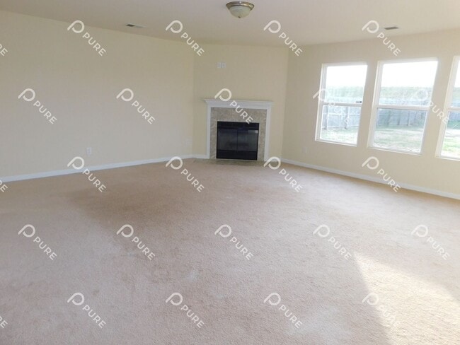 Building Photo - 108 Barnard St