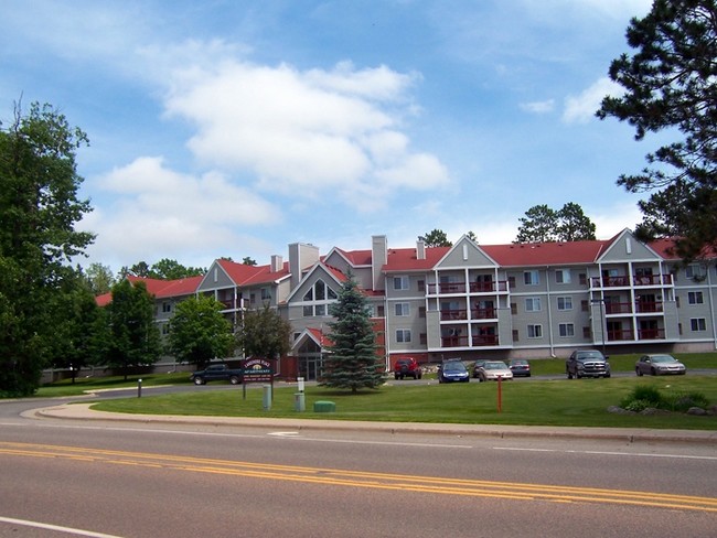 Building - Lakeshore Place