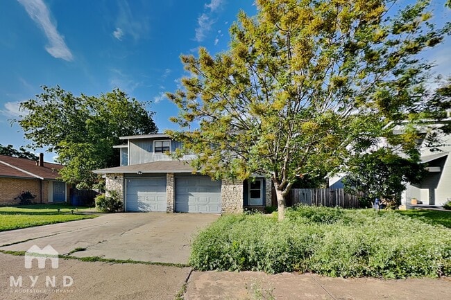 Building Photo - 2300 Berkett Dr