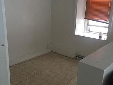 Foto del edificio - 117 Wakefield Ave