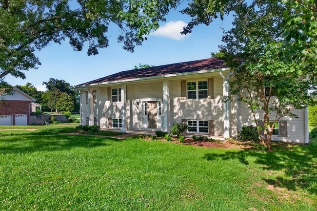 Foto del edificio - 9512 Heathwood Dr