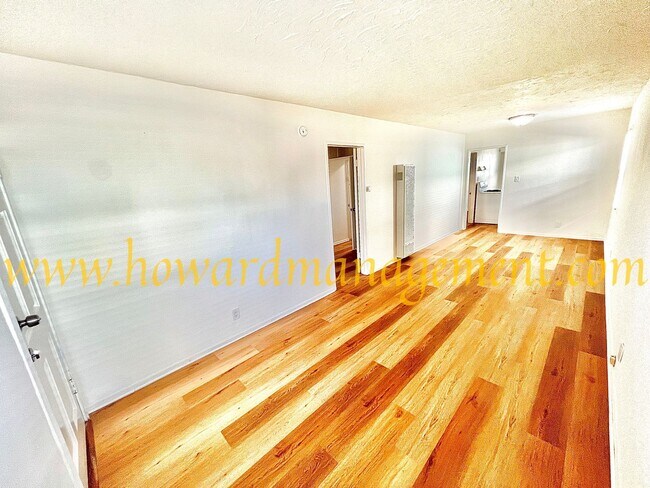 Building Photo - Coveted West Side Gem: Your Ideal Home Awa...