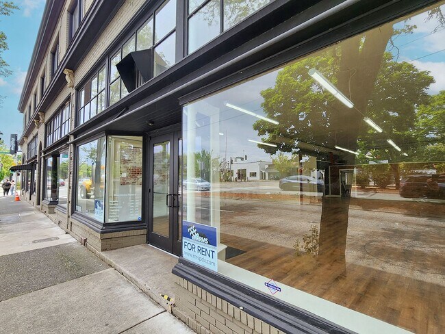 Foto del edificio - 12610 SW Farmington Rd