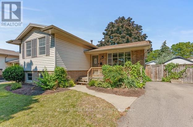 Photo du bâtiment - 4 Laguna Crescent