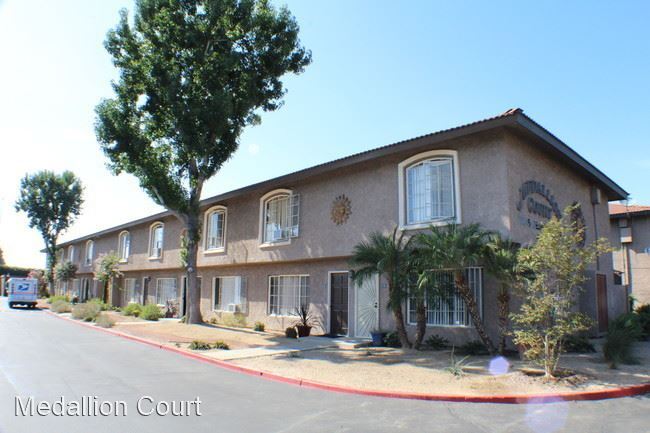 Primary Photo - 17045 Medallion Ave