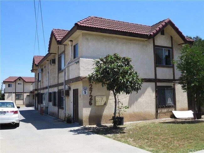 Building Photo - 2726 Strathmore Ave