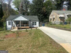 Building Photo - 1841 Bayberry Dr SW
