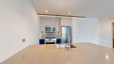 Interior Photo - Broadridge