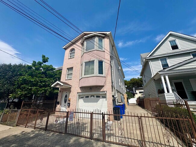 Foto del edificio - 42 Seaview Ave
