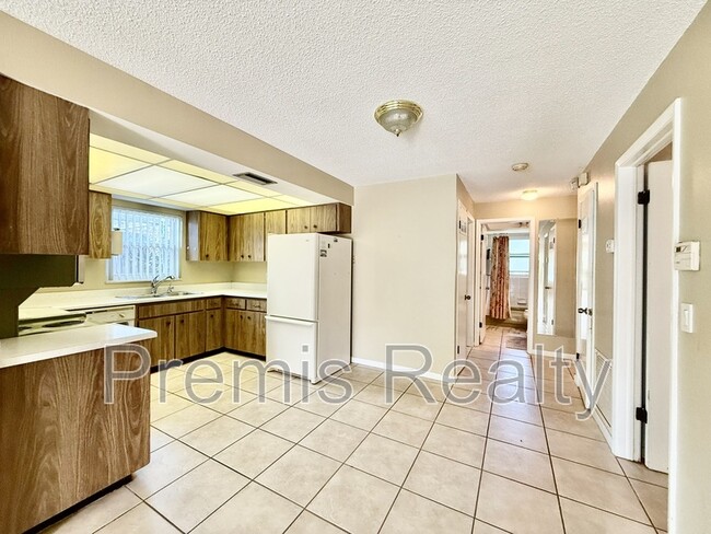 Building Photo - 1308 Amble Ln