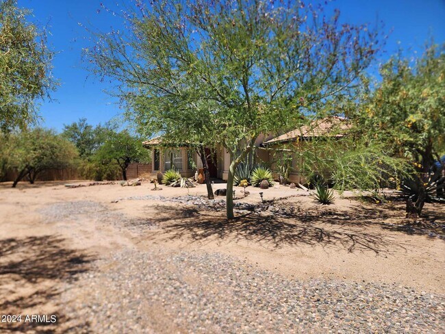 Foto del edificio - 37437 N 19th Ave