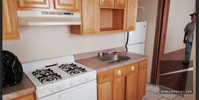 Building Photo - 6039 75th Ave