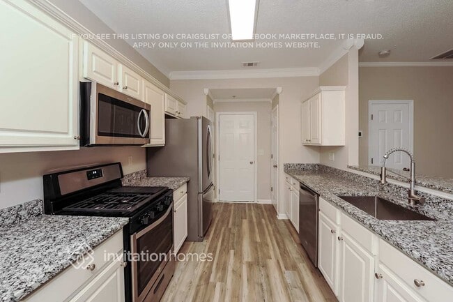 Building Photo - 112 Regent Pl