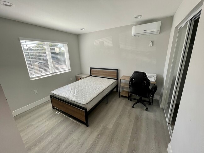 Foto del edificio - 5401 Carlin St