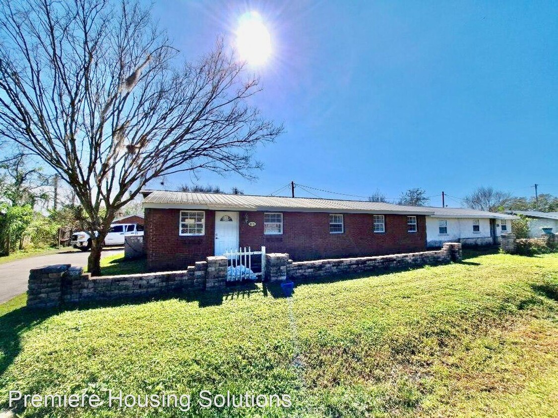 Primary Photo - 4 br, 2 bath House - 43716 County Road 54 ...