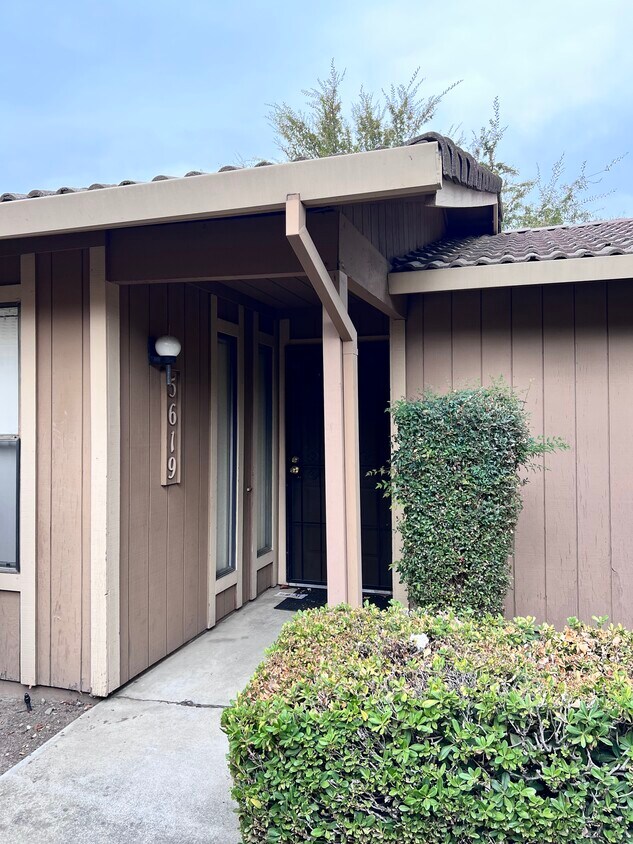 5619 Blackoak Ct, Stockton, CA 95207 Townhome Rentals in Stockton CA