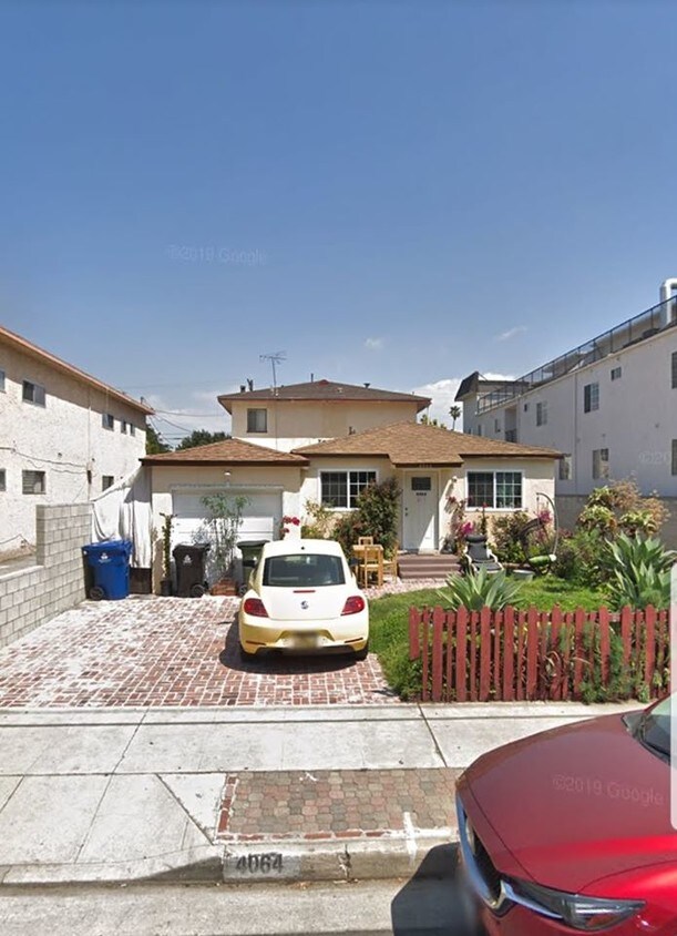 Primary Photo - 4064 Redwood Ave