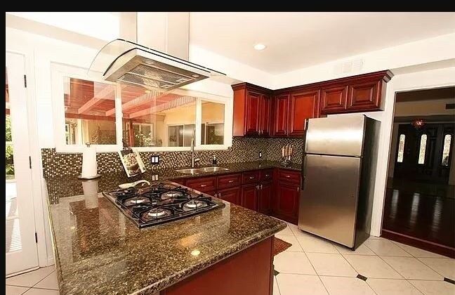 Building Photo - 9326 Otto St