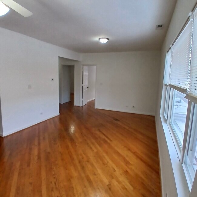 Foto del edificio - 5058 W Altgeld St