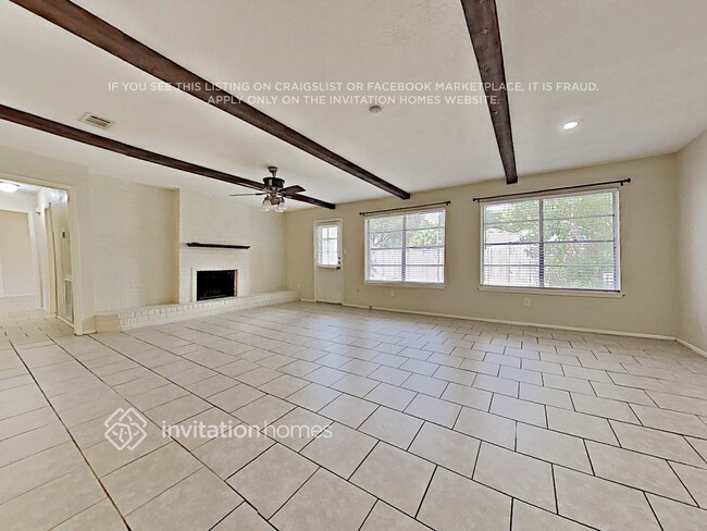 Foto del edificio - 16511 Forest Bend Ave